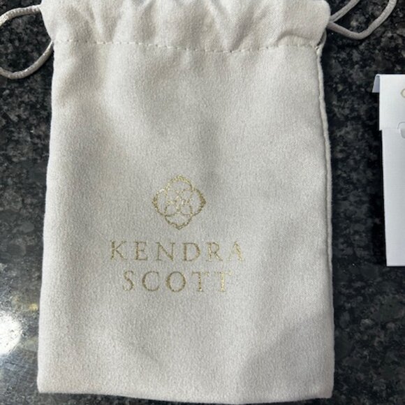 Kendra Scott Necklace - Picture 3 of 4